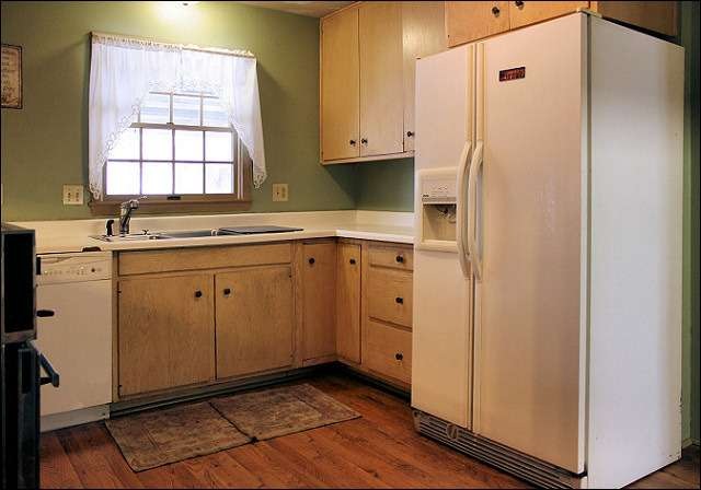 1330 Monona Ave, Aurora, IL 60506 - photo 1