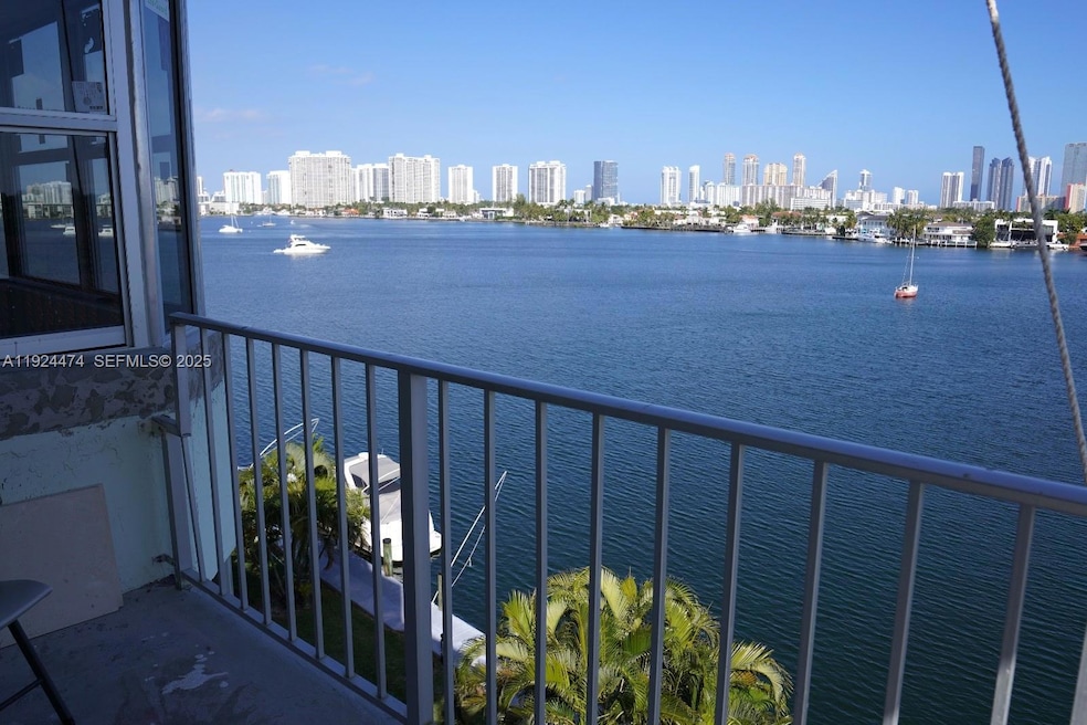 The Reef Club unit 5G BOAT SLIP INCLUDE, North Miami Beach, FL 33160 - photo 1