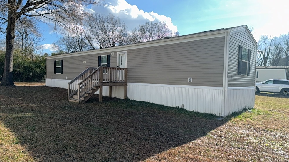 511 Audubon Rd, Eden, NC 27288 - photo 1