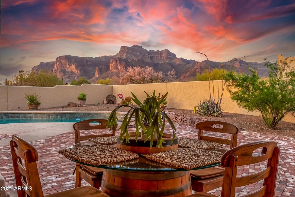 Priceless View to Superstition Mtns
