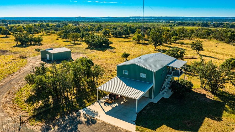 569 Funf Kinder Rd, Fredericksburg, TX 78624 - photo 1