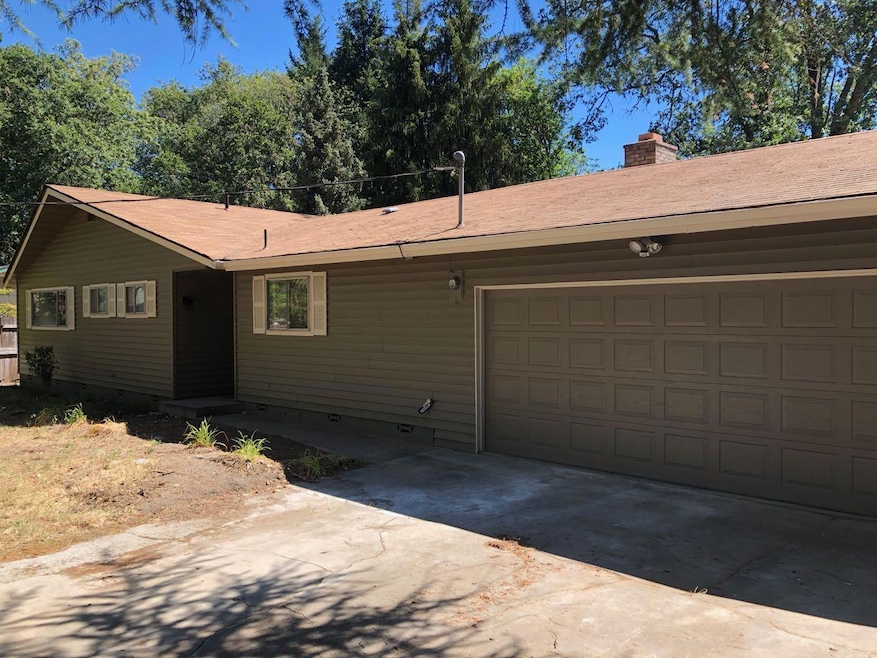 1779 Hamilton Ln, Grants Pass, OR 97527 - photo 1