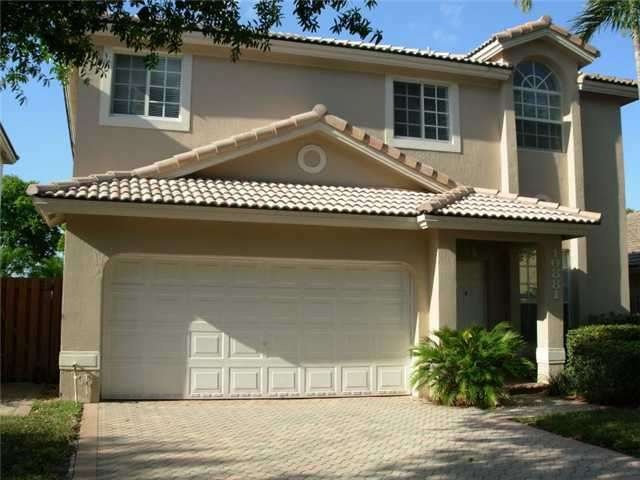 10881 NW 73rd Terrace, Doral, FL 33178 - photo 1