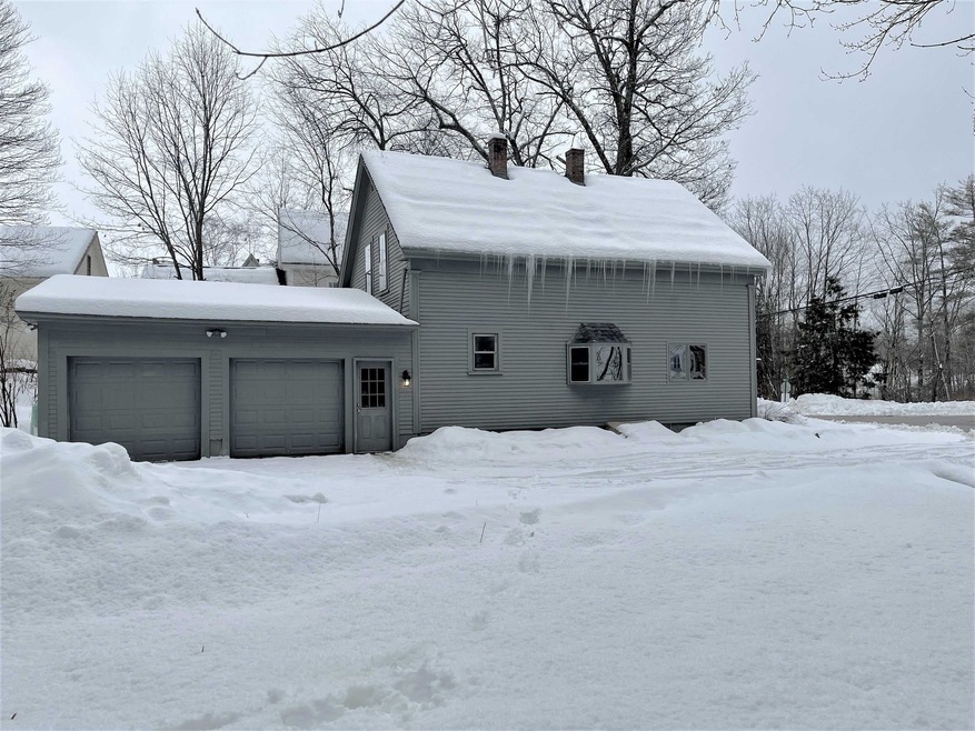 46 Forest St, Sanbornville, NH 03872 - photo 1