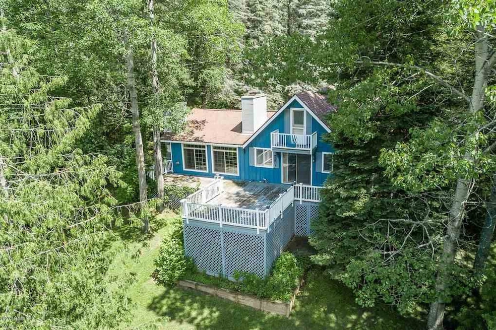 3847 N Hoover Ave, Gladwin, MI 48624 - photo 1