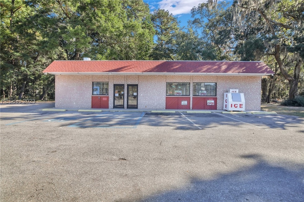 2769 Trask Pkwy, Beaufort, SC 29906 - photo 1