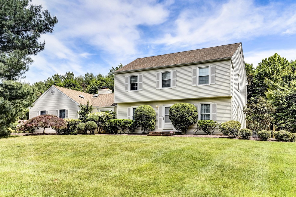 33 Winthrop Dr, Holmdel, NJ 07733 - photo 1