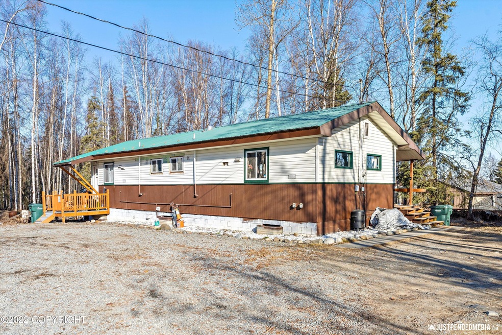 Exterior Listing