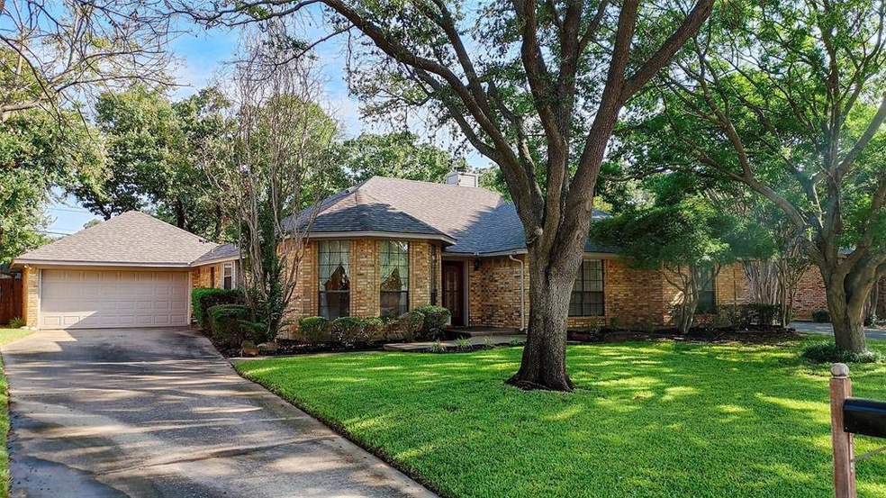 1301 Briar Dr, Bedford, TX 76022 - photo 1