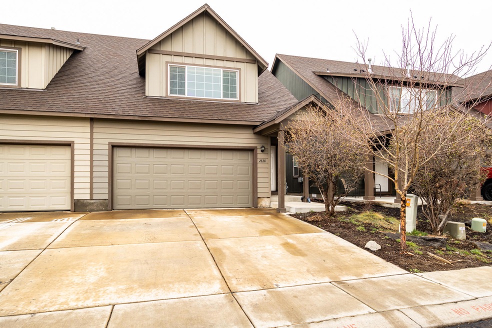 2838 SW Indian Cir, Redmond, OR 97756 - photo 1