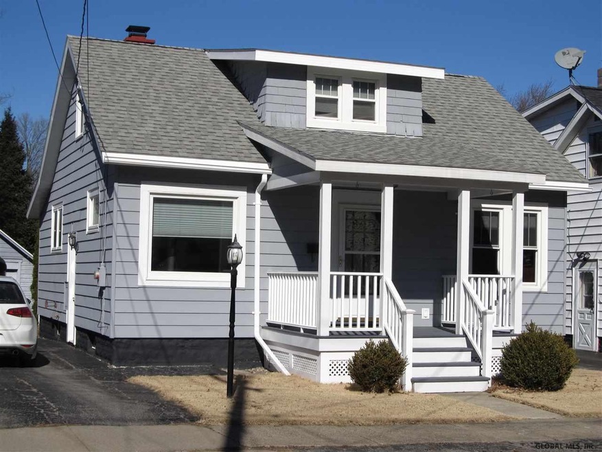 113 Pershing Dr, Schenectady, NY 12302 - photo 1