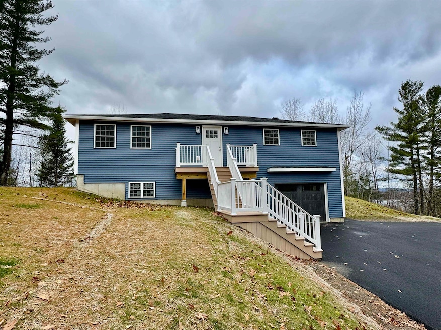 122 Raymond Ave, Newport, VT 05855 - photo 1