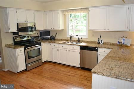 15520 Norman Dr, North Potomac, MD 20878 - photo 1