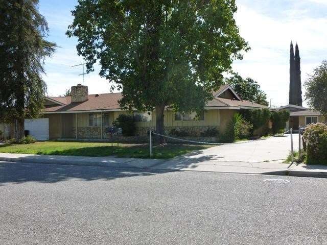 3 Bedroom 2 1/2 bath home in front with duplex beh