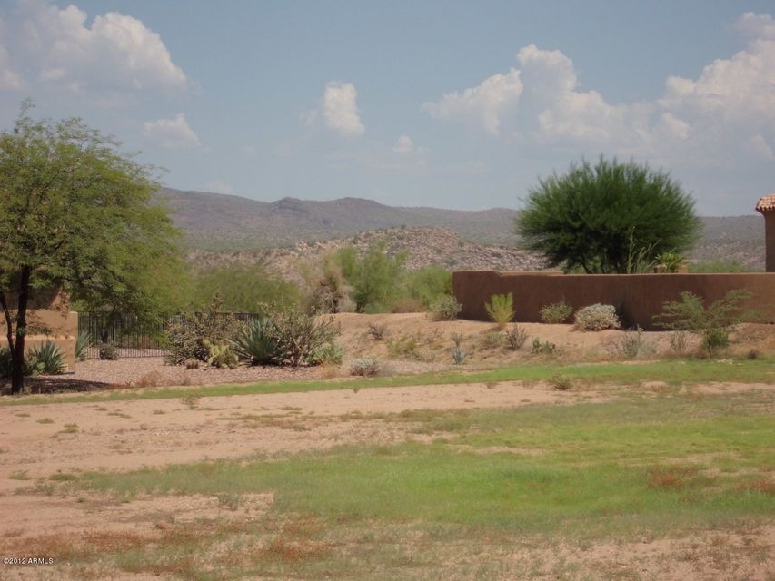 Beautiful mountain views to the East