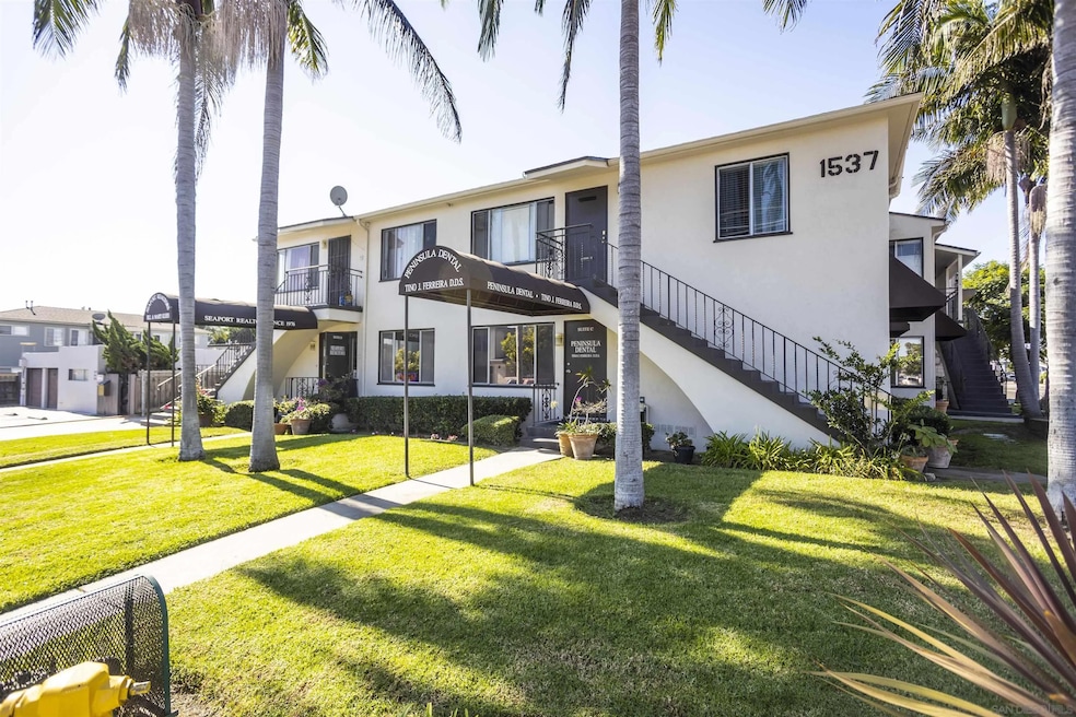 1537 Rosecrans St unit H, San Diego, CA 92106 - photo 1