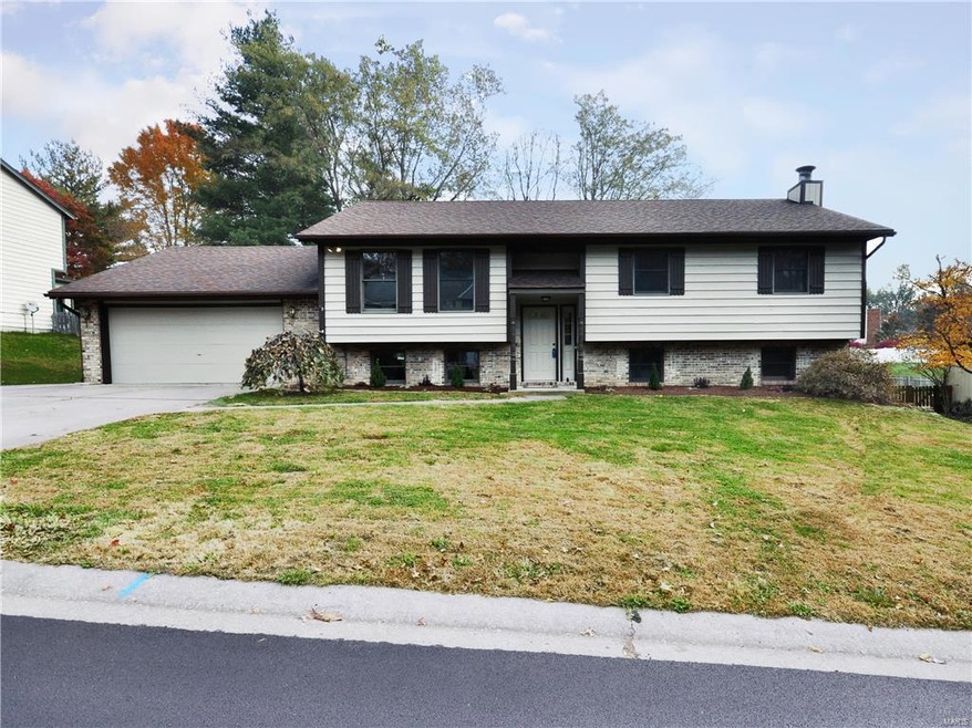 2018 Greenbrier Dr, Collinsville, IL 62234 - photo 1