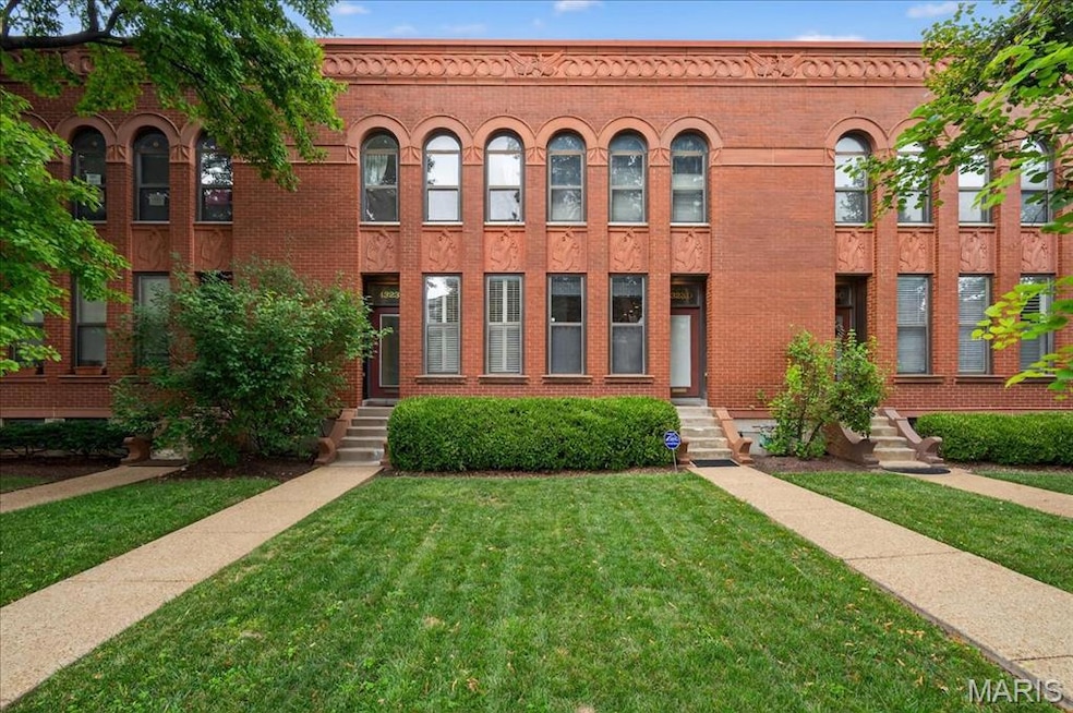 4323 Laclede Ave unit E, Saint Louis, MO 63108 - photo 1