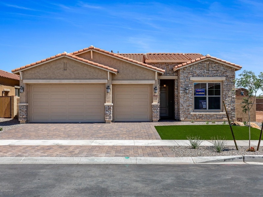 001_Beautiful Curb Appeal