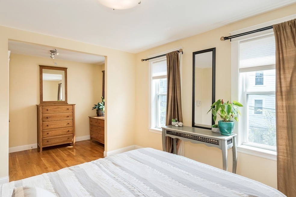 341 Hurley St unit 2, Cambridge, MA 02141 - photo 1