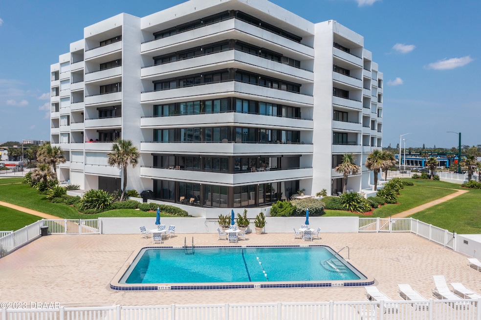 901SAtlanticAveOrmondBeach-14
