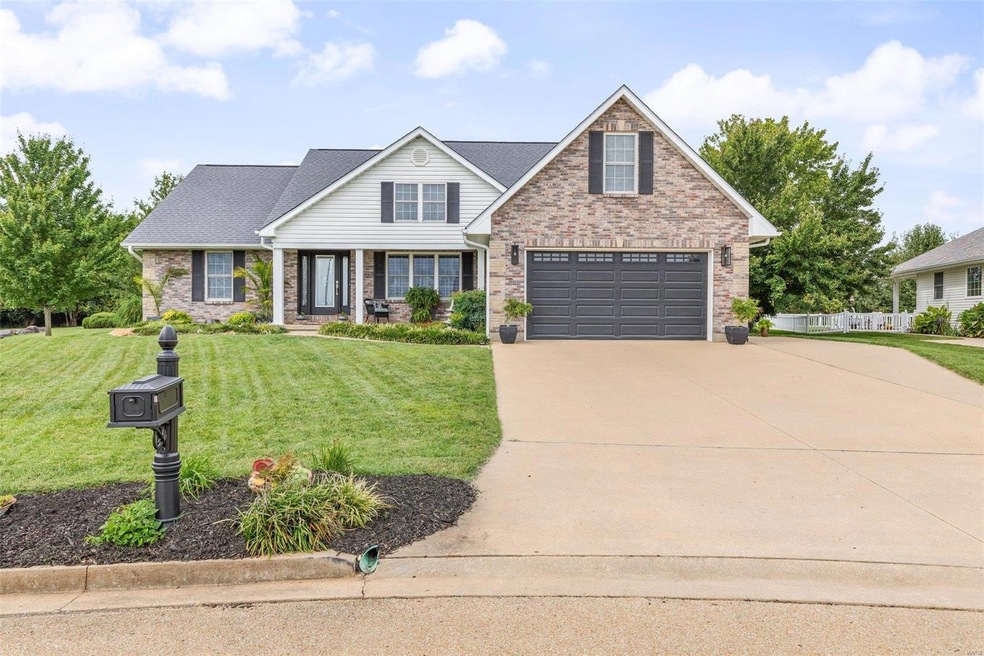 1187 Stono Mountain Dr, Farmington, MO 63640 - photo 1