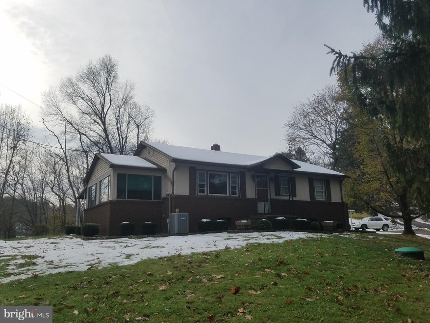 49 Falling Leaf Rd, Paw Paw, WV 25434 - photo 1