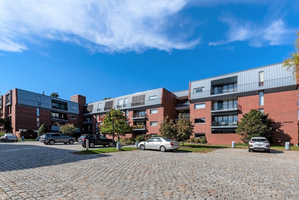 Wellesley Green Condominiums unit 230, Wellesley, MA 02482 - photo 1