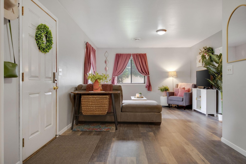 6614 84th Ct N, Brooklyn Park, MN 55445 - photo 1