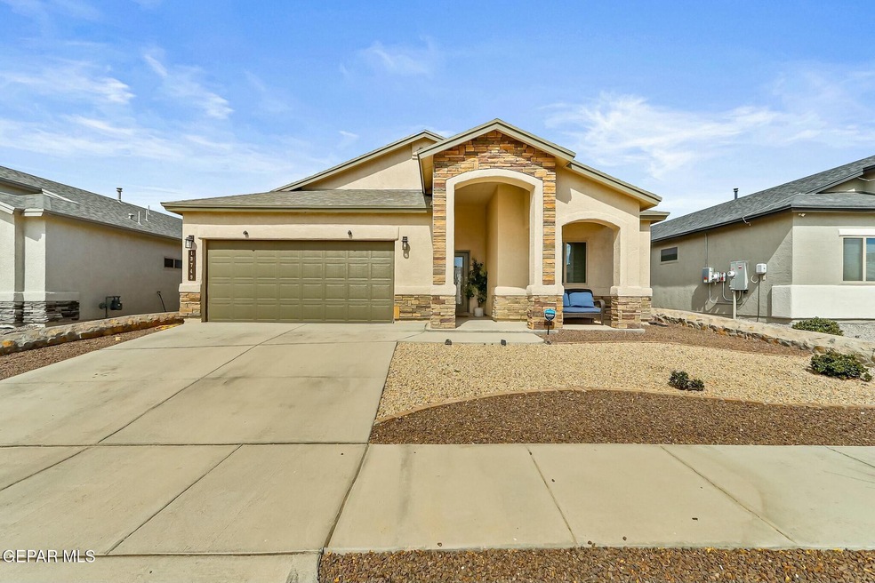 13749 Flora Vista Ave, Horizon City, TX 79928 - photo 1