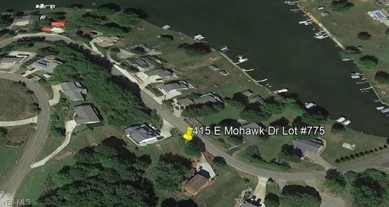 415 E Mohawk Dr, Malvern, OH 44644 - photo 1