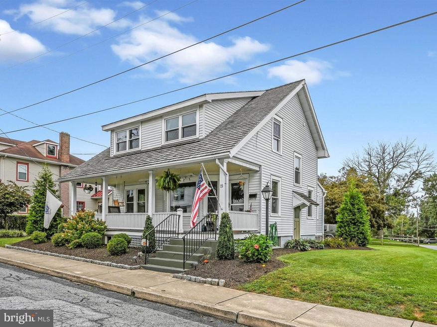 19 New St, New Holland, PA 17557 - photo 1