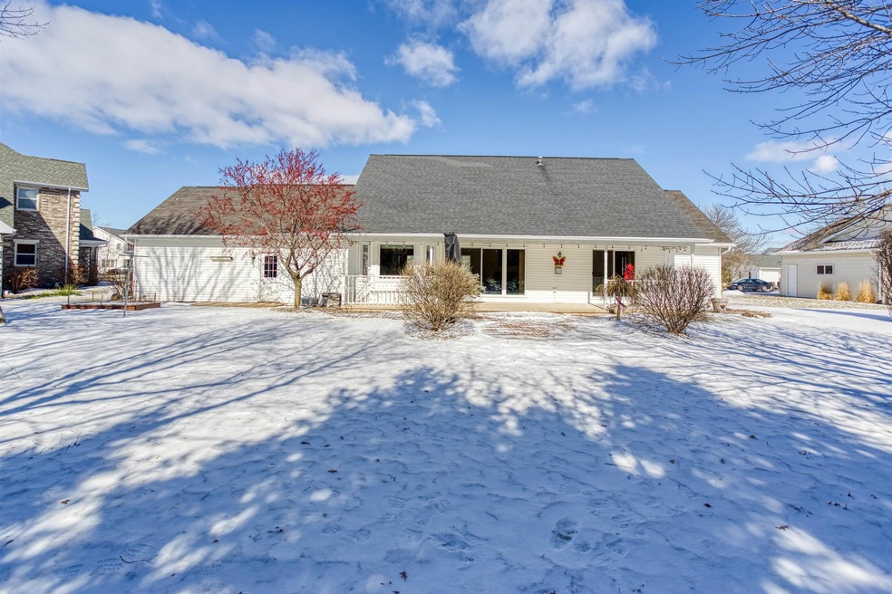 W6073 Strawflower Dr, Appleton, WI 54915 - photo 1