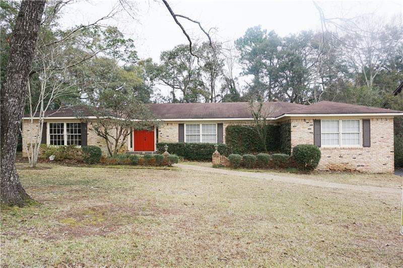 Front view of beautiful curb appeal
