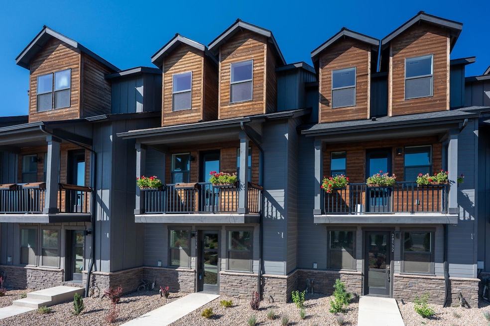 20532 NE Empire Ave, Bend, OR 97701 - photo 1