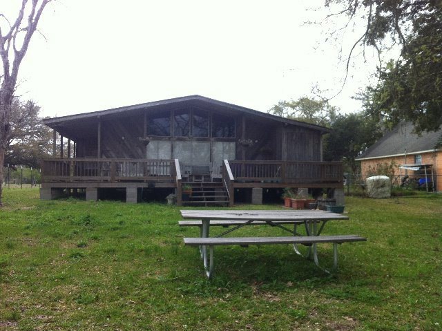 6033 Lazy Ln, Brazoria, TX 77422 - photo 1