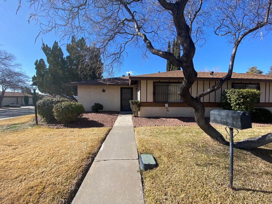 10657 Park View Cir, El Paso, TX 79935 - photo 1