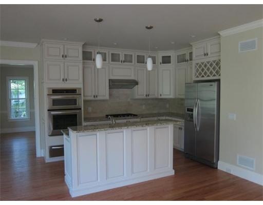 981 Webster St unit 981, Needham, MA 02492 - photo 1