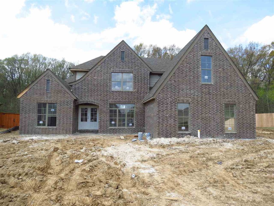 Welcome Home!! Impressive FaÃ§ade!! Double Front D
