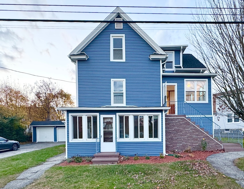 54 New Haven Ave unit 3rd floor, Waterbury, CT 06708 - photo 1