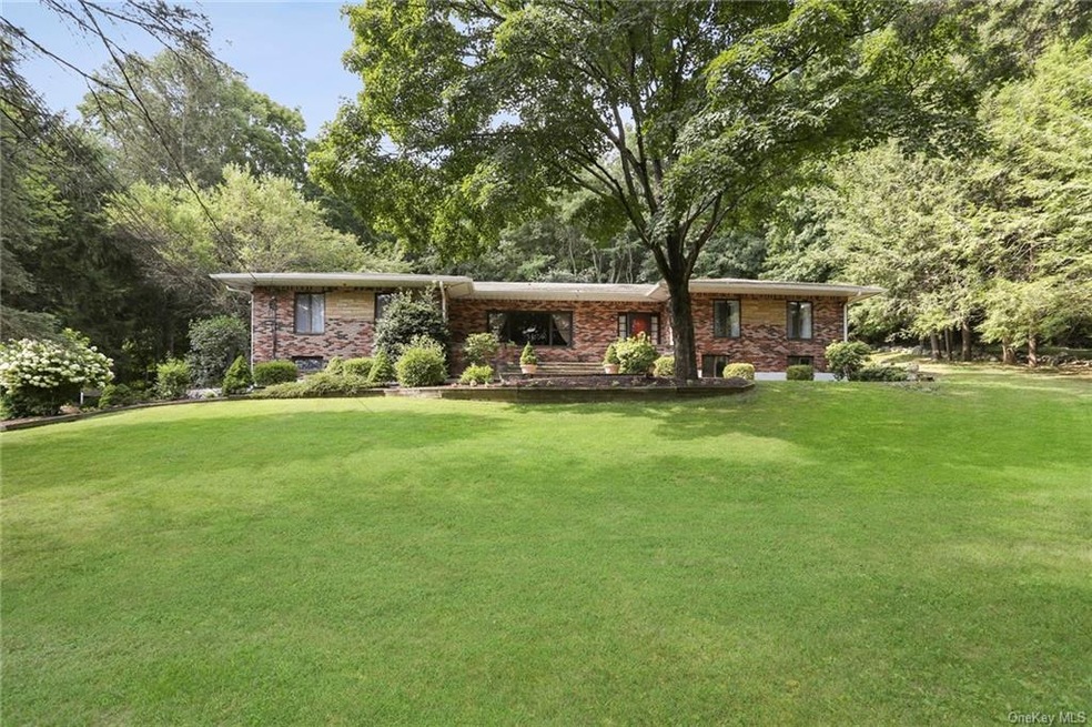 30 Brookwood Rd, Bedford, NY 10506 - photo 1