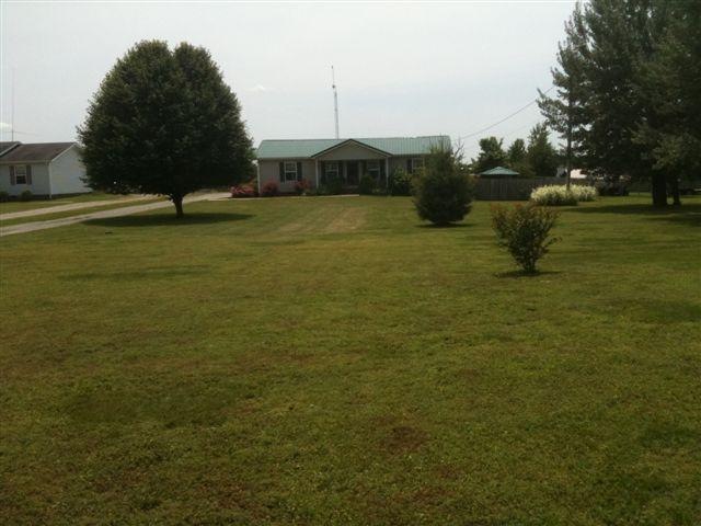 1569 Powell Ln, Lewisburg, TN 37091 - photo 1