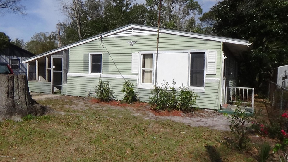 7429 Ridgeway Rd N, Jacksonville, FL 32244 - photo 1