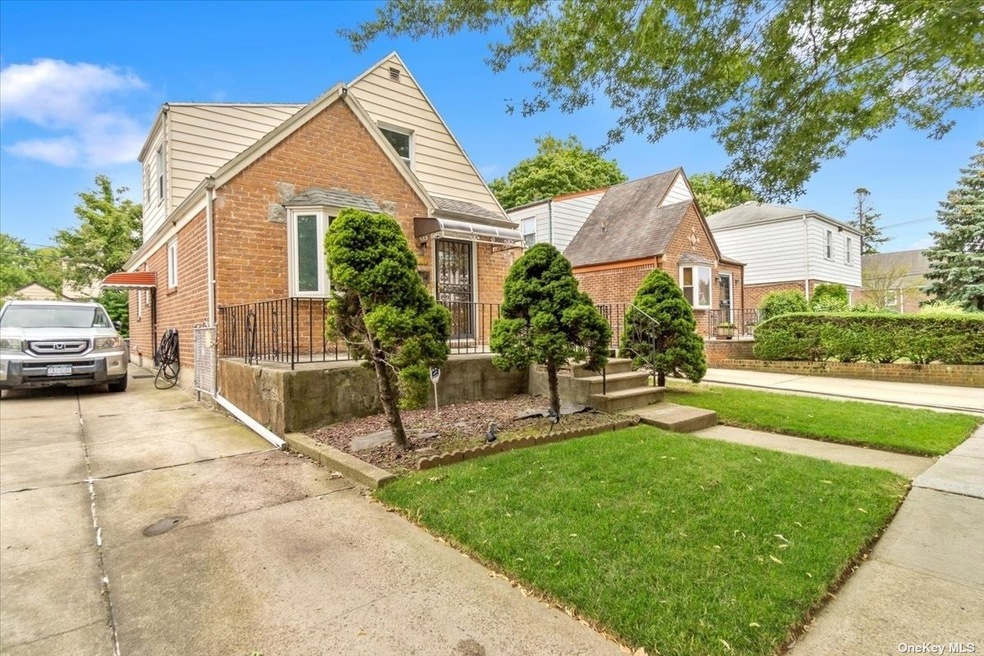 56-43 189th St, Fresh Meadows, NY 11365 - photo 1