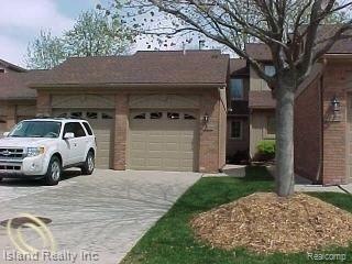 Country Oaks exterior.jpg