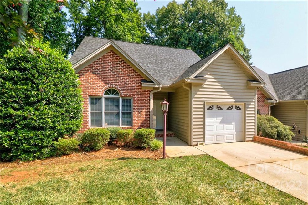 1503 Forest Park Dr, Statesville, NC 28677 - photo 1