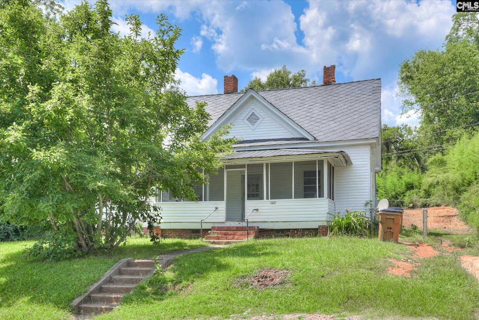 216 Circle St, Edgefield, SC 29824 - photo 1