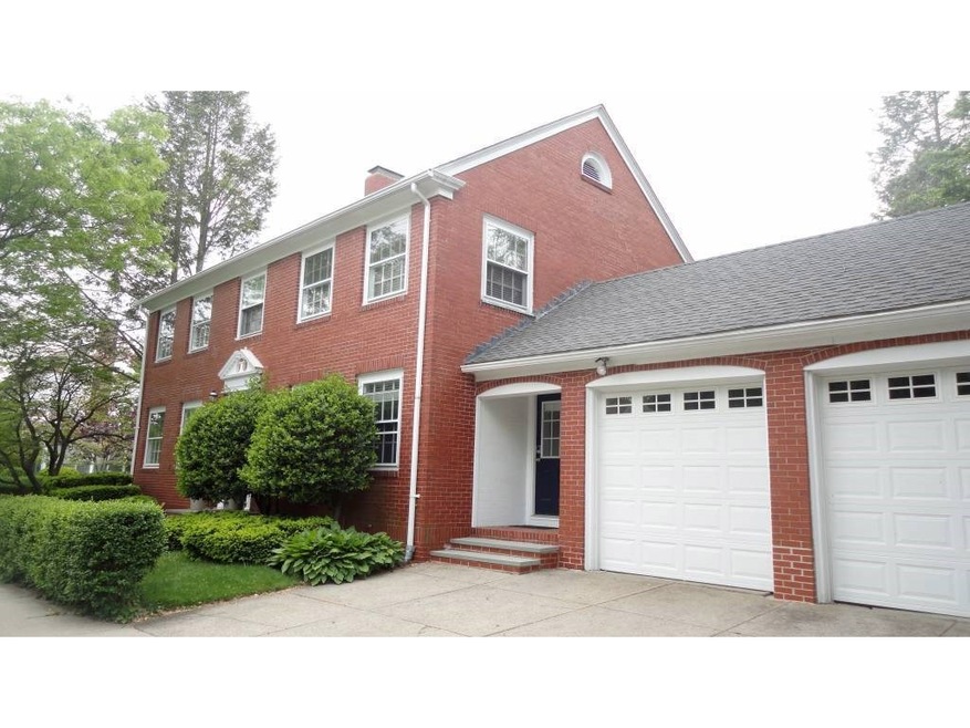 500 Elmgrove Ave, Providence, RI 02906 - photo 1