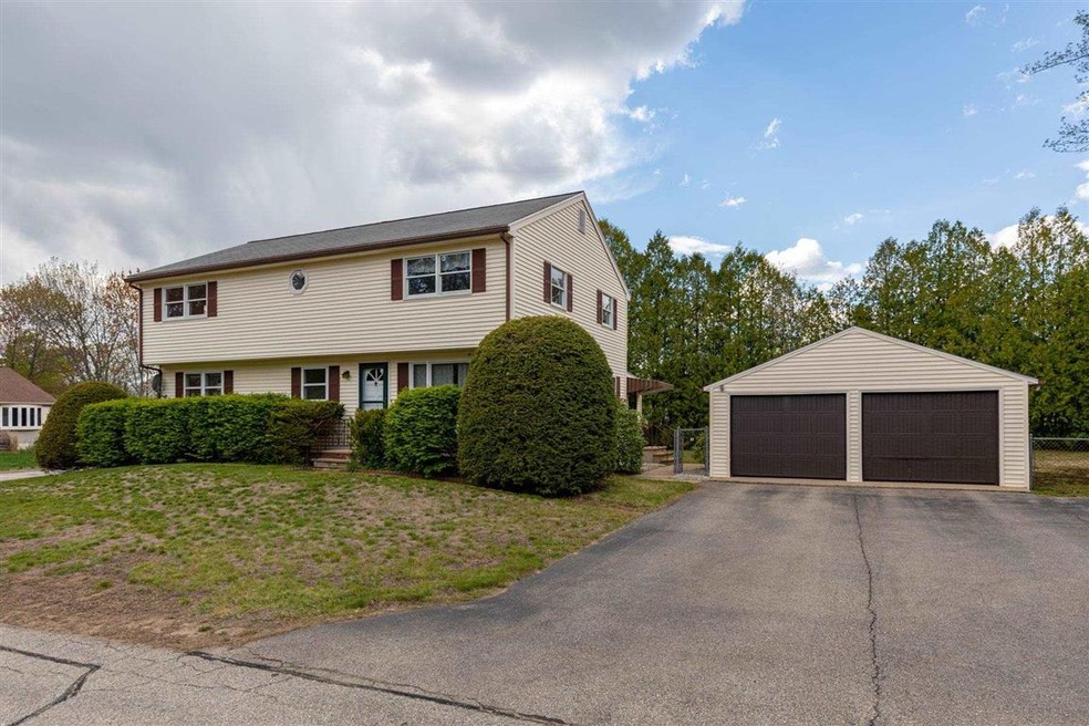 416 Beccaris Dr, Rollinsford, NH 03869 - photo 1