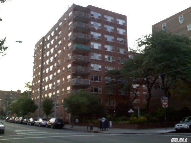 8111 45th Ave unit 6C, Elmhurst, NY 11373 - photo 1